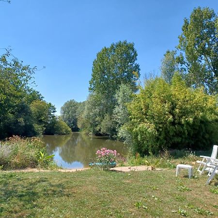 La Ferme Aux Kangourous Donzy Bagian luar foto