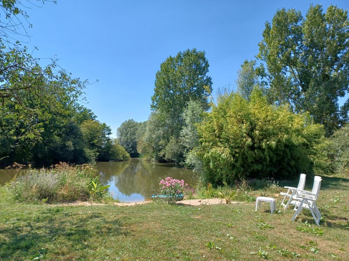 La Ferme Aux Kangourous Donzy Bagian luar foto