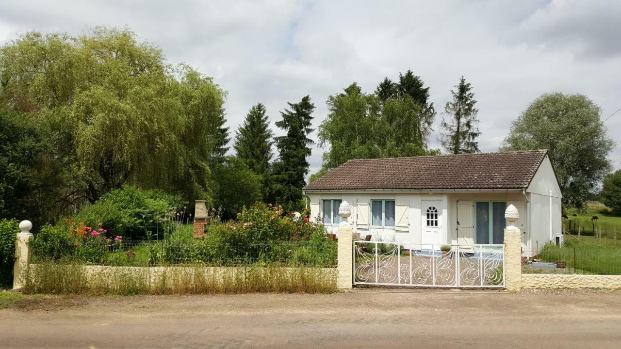 La Ferme Aux Kangourous Donzy Bagian luar foto